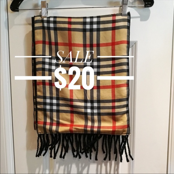 Valentini Accessories - Double Sided 100% Lana Wool Scarf Valentini Accessories - Double Sided 100% Lana Wool Scarf
